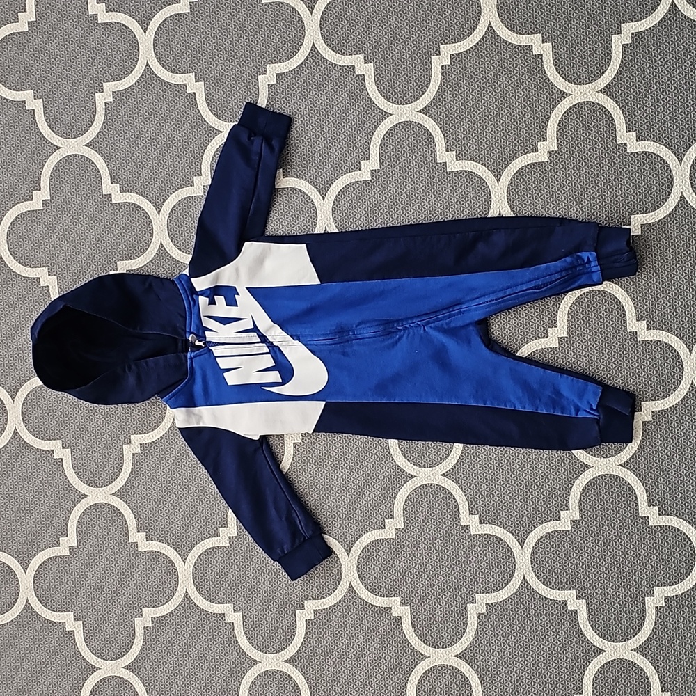 NIKE- baby boy onesie 9M